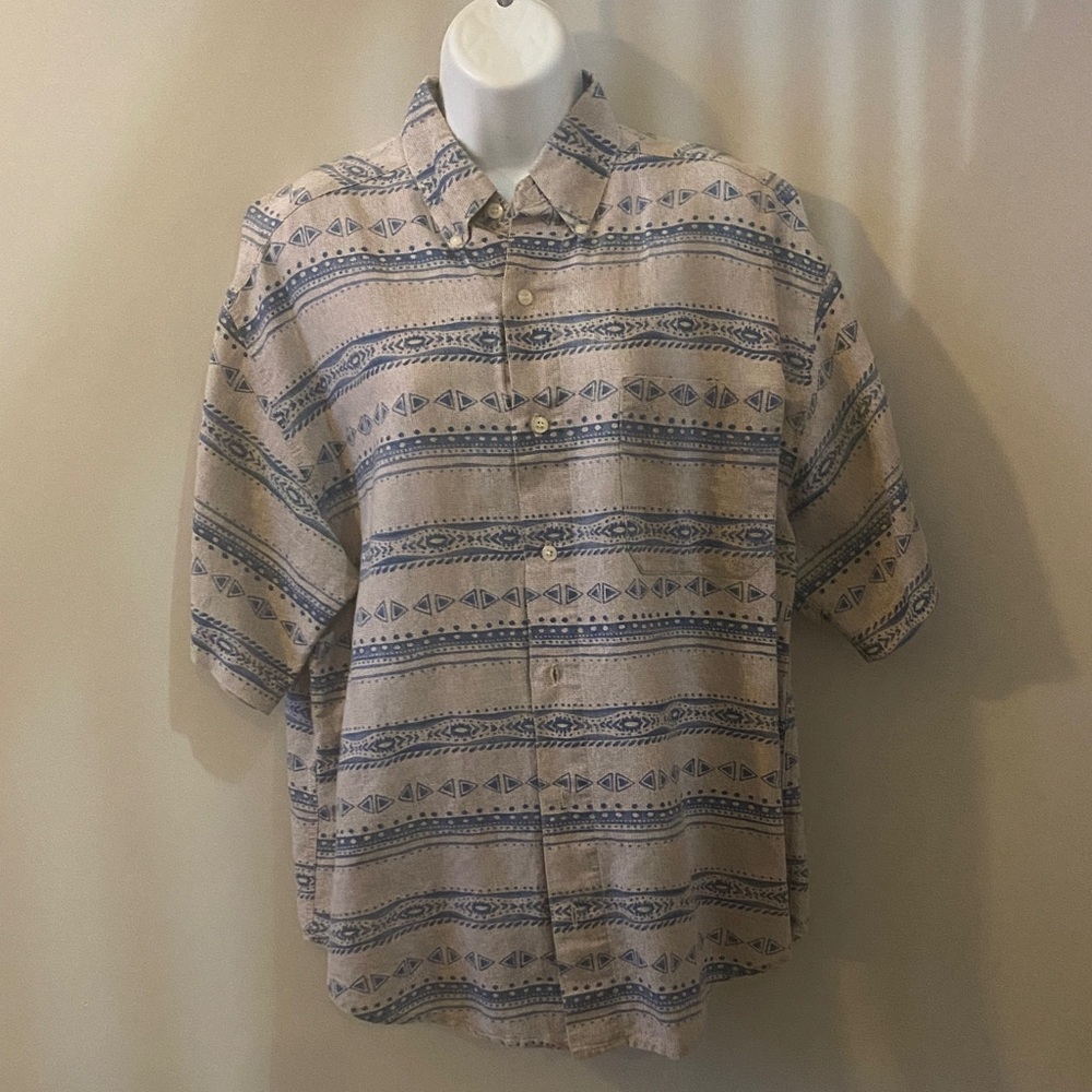 Mens short sleeved shirt. Medium 55% Ramie 45% cotton.